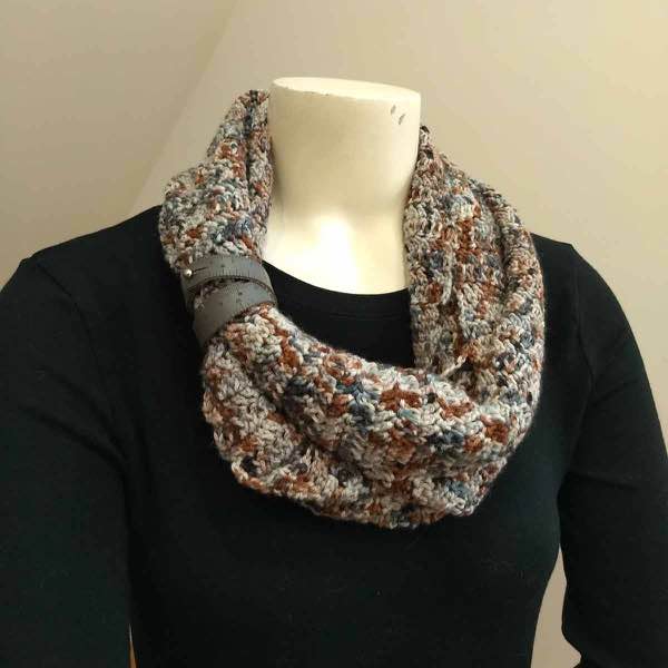 Autumn Transitions Cowl photo 5