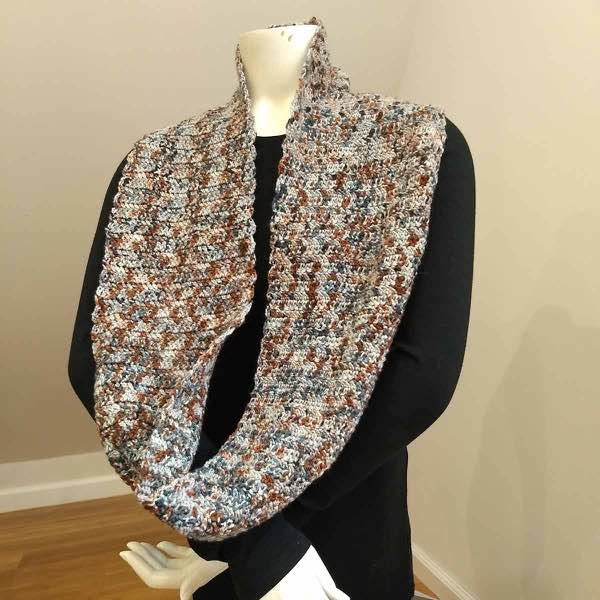 Autumn Transitions Cowl photo 4