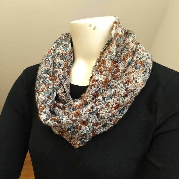 Autumn Transitions Cowl photo 3