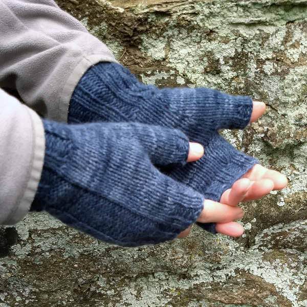 Bowman Lake Mitts photo 2