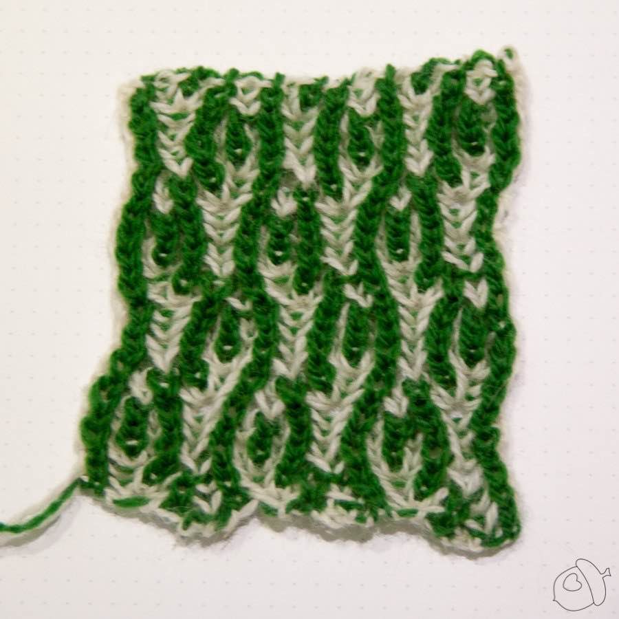 wavy buds brioche swatch with DC (green) showing.